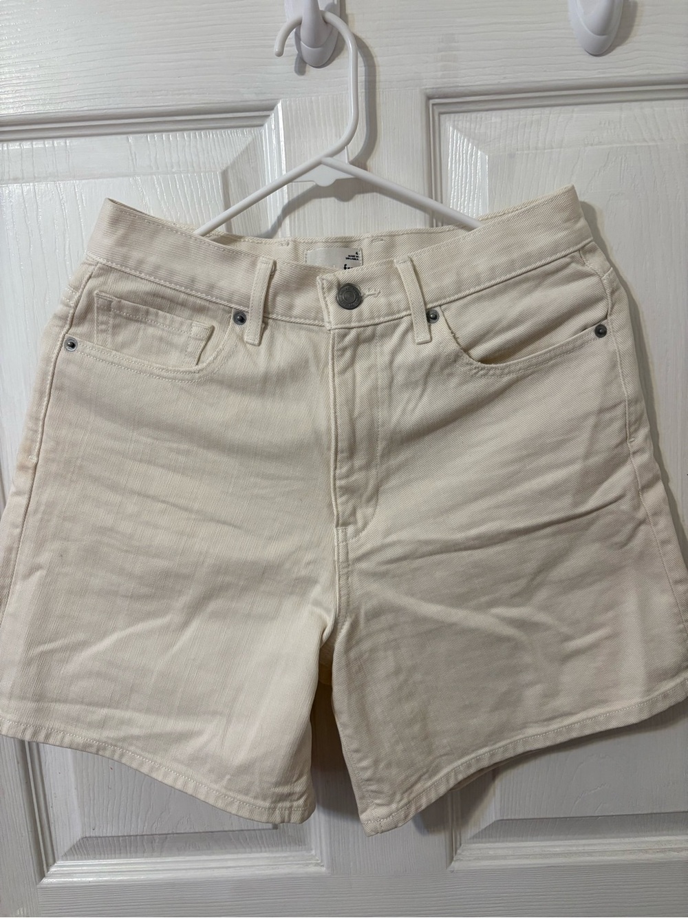 Aritzia Wilfred Women's Cream High-Rise Denim Shorts